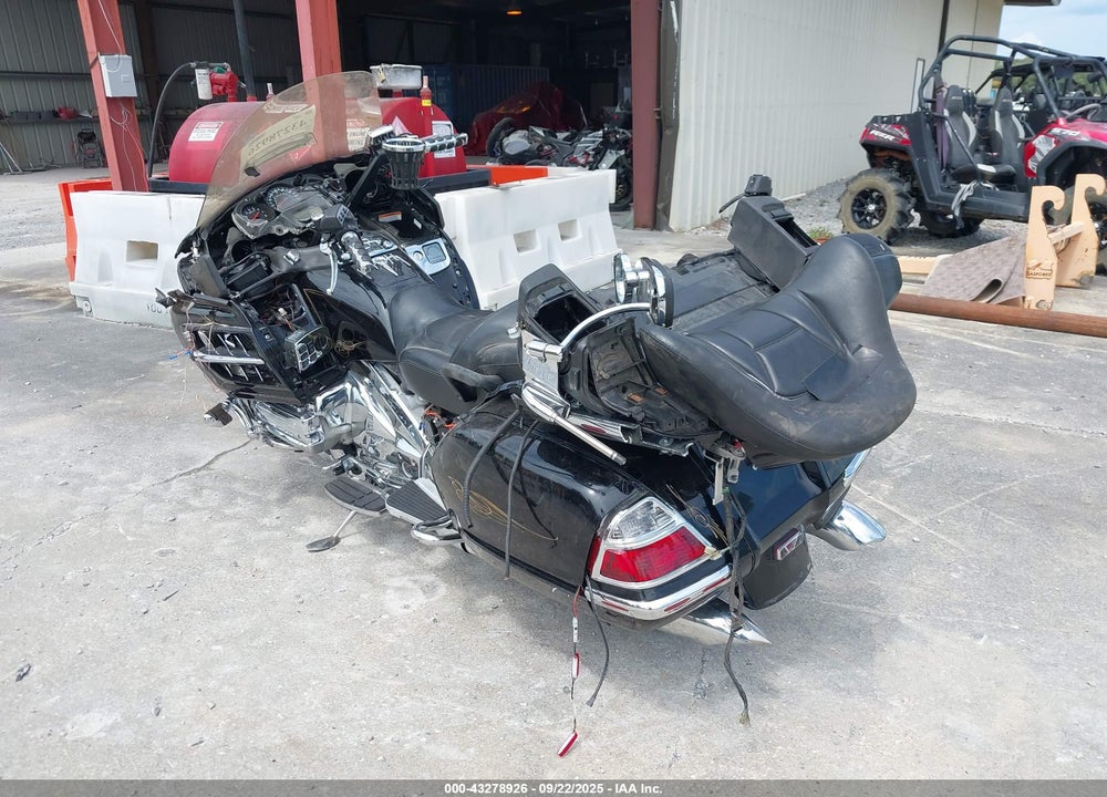 2002 HONDA GL1800 VIN: 1HFSC47092A104521