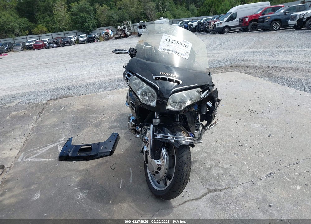 2002 HONDA GL1800 VIN: 1HFSC47092A104521
