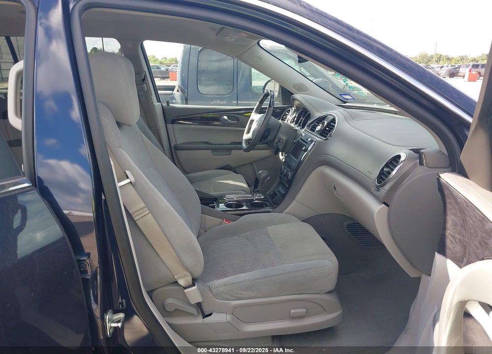 2017 BUICK ENCLAVE VIN: 5GAKRAKD5HJ230516