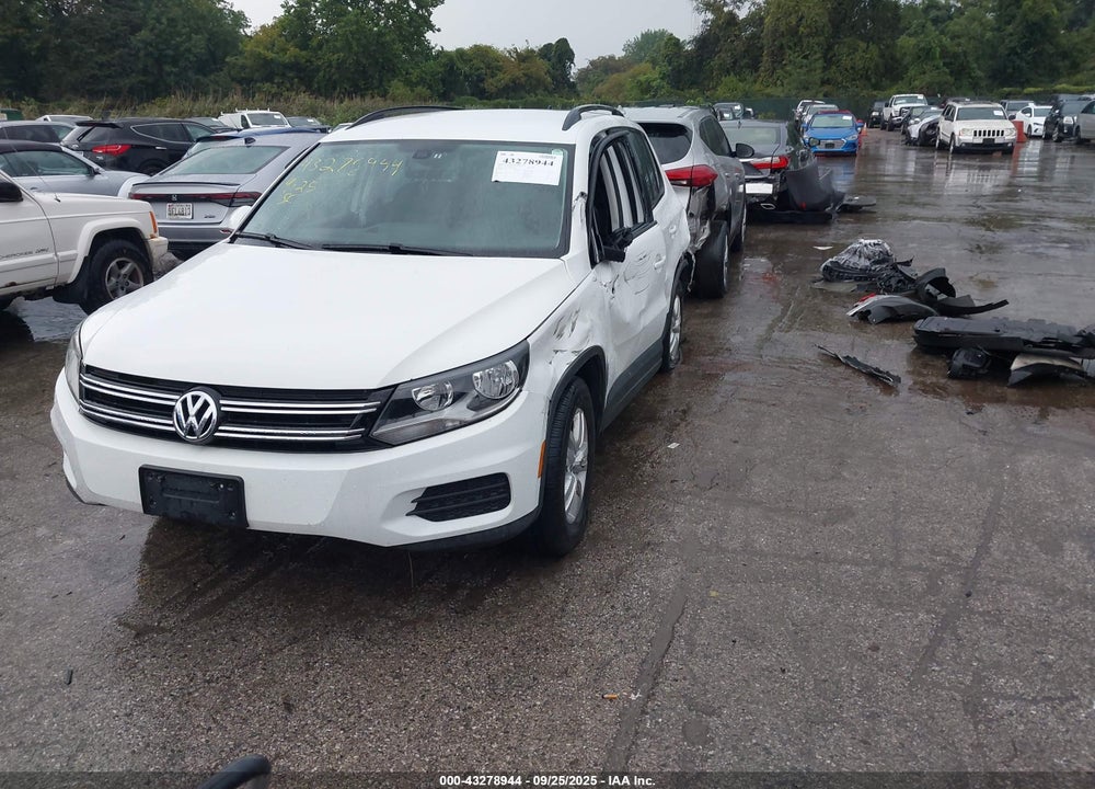2017 VOLKSWAGEN TIGUAN VIN: WVGBV7AX9HK016742