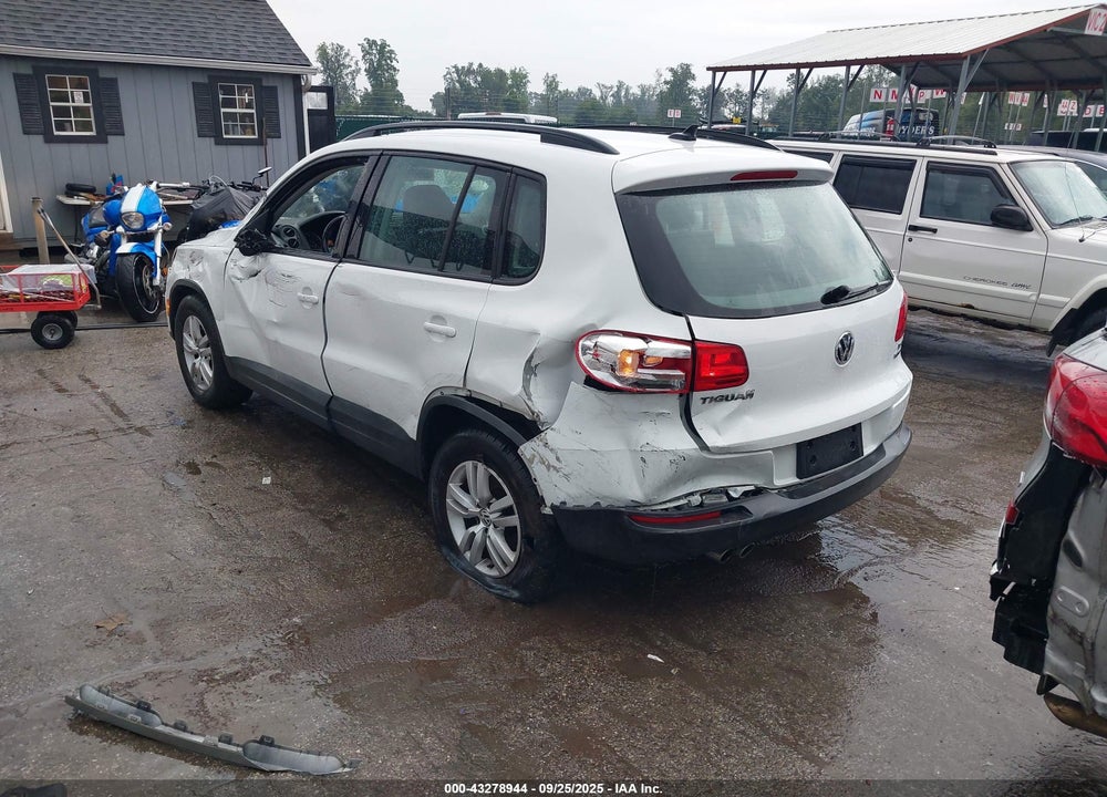 2017 VOLKSWAGEN TIGUAN VIN: WVGBV7AX9HK016742