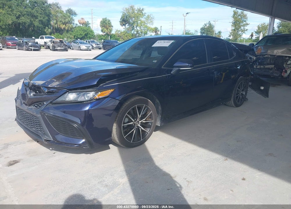 2021 TOYOTA CAMRY VIN: 4T1G11AKXMU563651