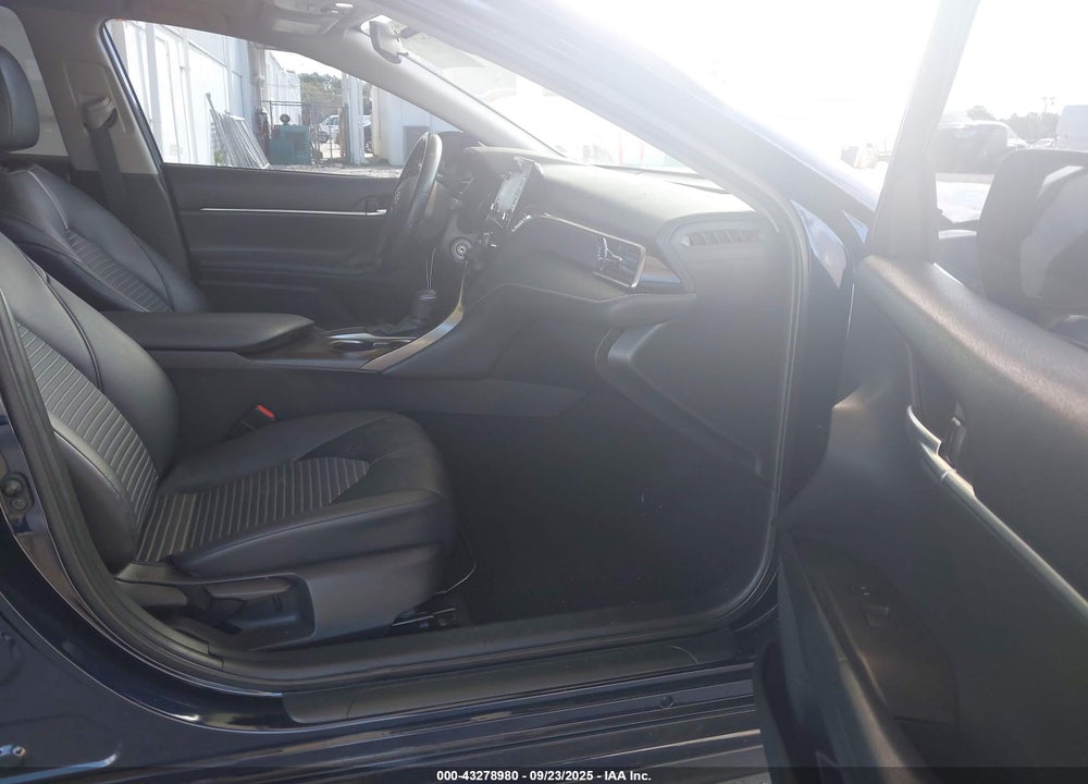 2021 TOYOTA CAMRY VIN: 4T1G11AKXMU563651