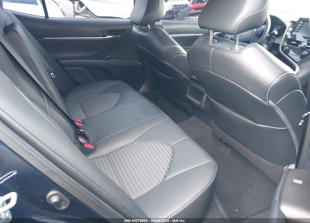 2021 TOYOTA CAMRY VIN: 4T1G11AKXMU563651