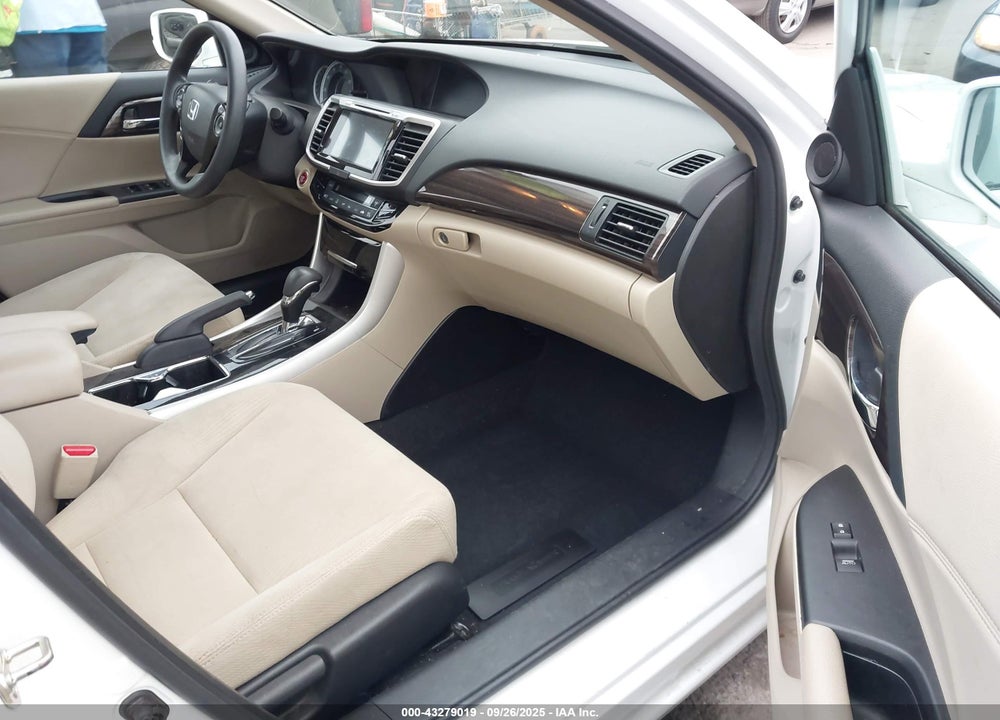 2016 HONDA ACCORD VIN: 1HGCR2F76GA068571