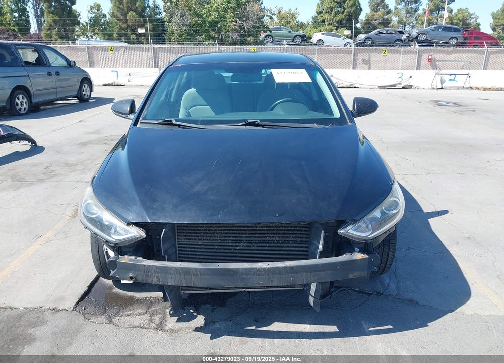 2017 HYUNDAI ELANTRA SE VIN: KMHD84LF7HU106138