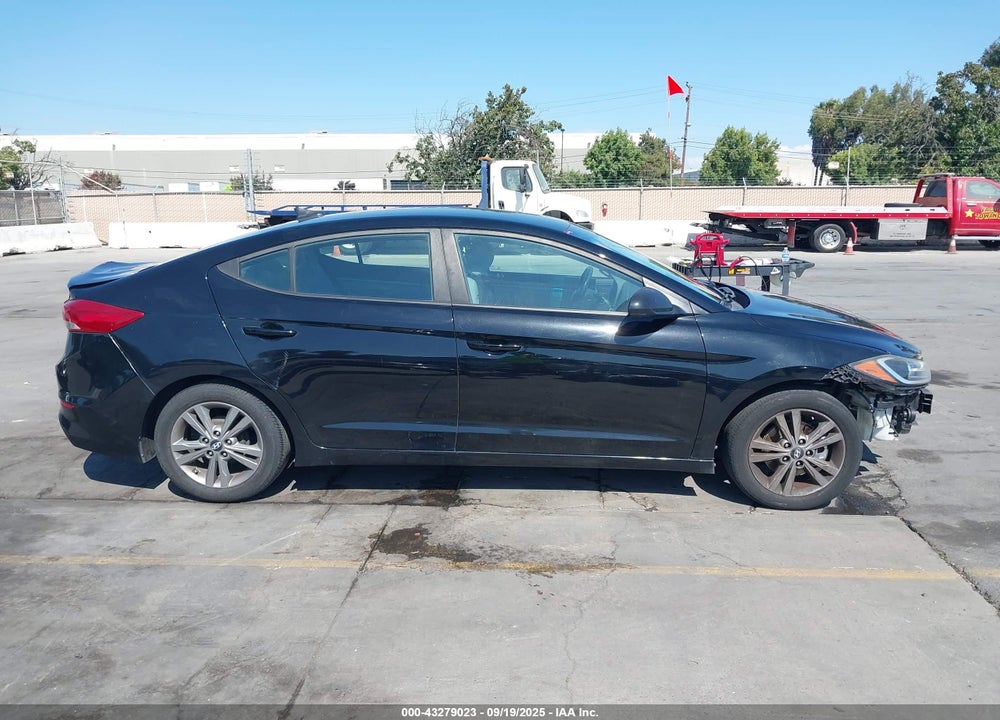 2017 HYUNDAI ELANTRA SE VIN: KMHD84LF7HU106138