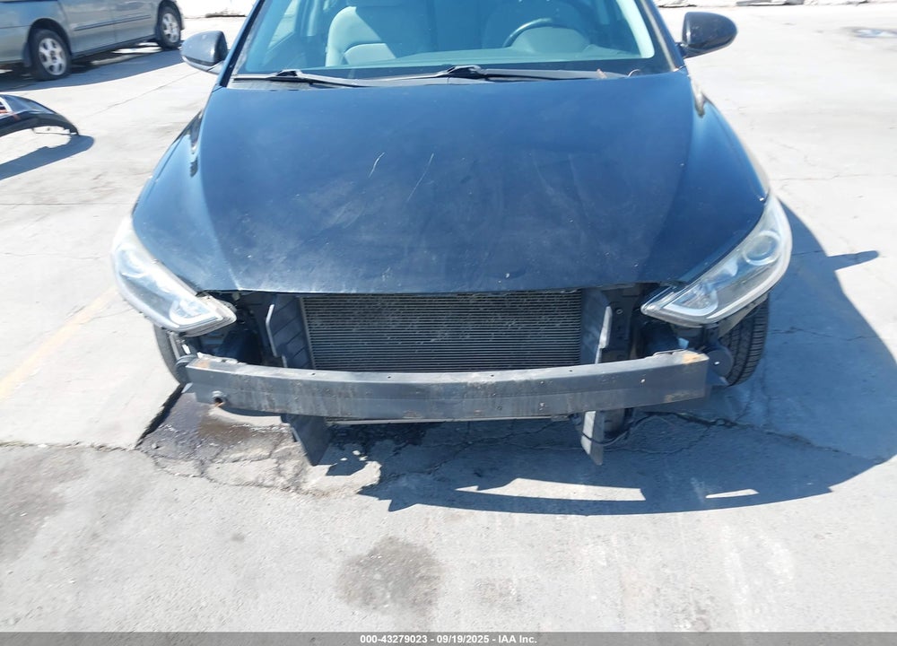 2017 HYUNDAI ELANTRA SE VIN: KMHD84LF7HU106138