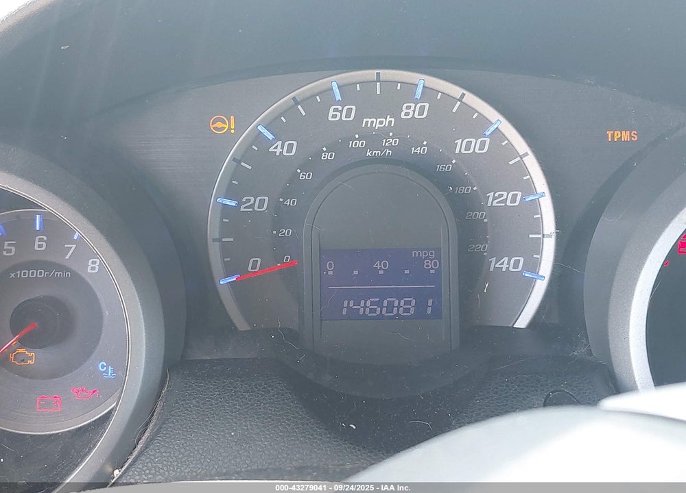 2013 HONDA FIT VIN: JHMGE8H3XDC042644
