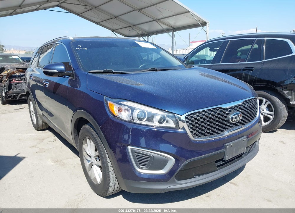 2017 KIA SORENTO 3.3L LX VIN: 5XYPG4A53HG301332