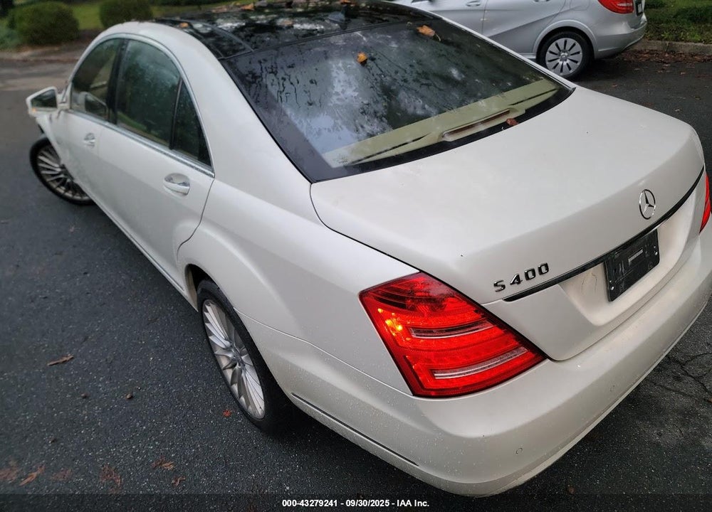 2010 MERCEDES-BENZ S 400 HYBRID VIN: WDDNG9FB4AA293434