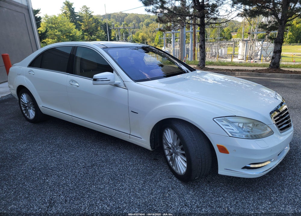 2010 MERCEDES-BENZ S 400 HYBRID VIN: WDDNG9FB4AA293434