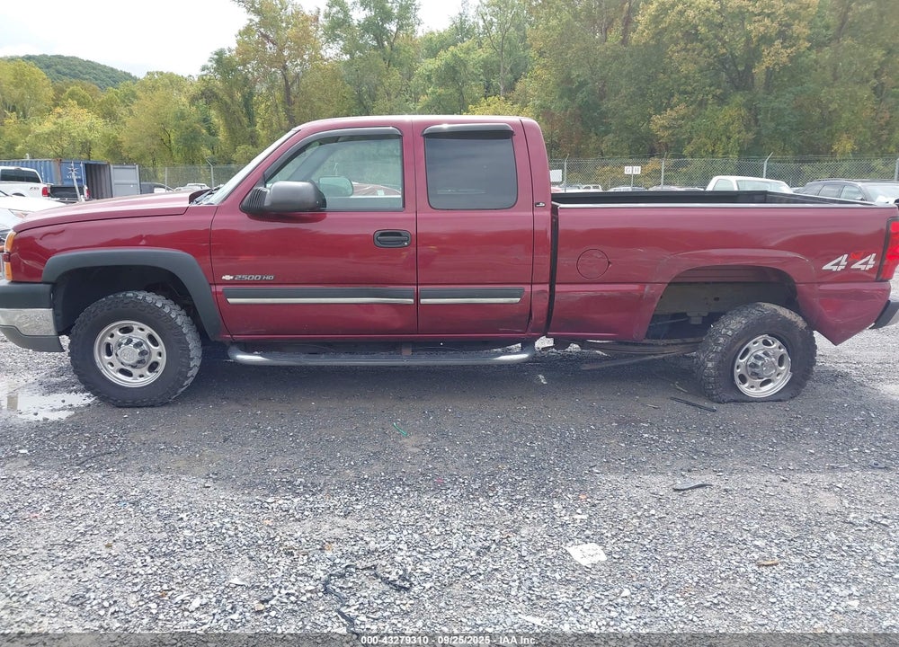 2005 CHEVROLET SILVERADO 2500HD LS VIN: 1GCHK29U05E145841