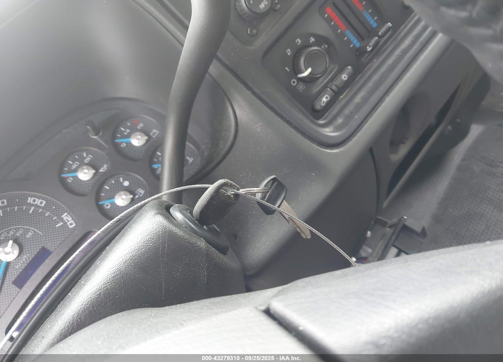 2005 CHEVROLET SILVERADO 2500HD LS VIN: 1GCHK29U05E145841