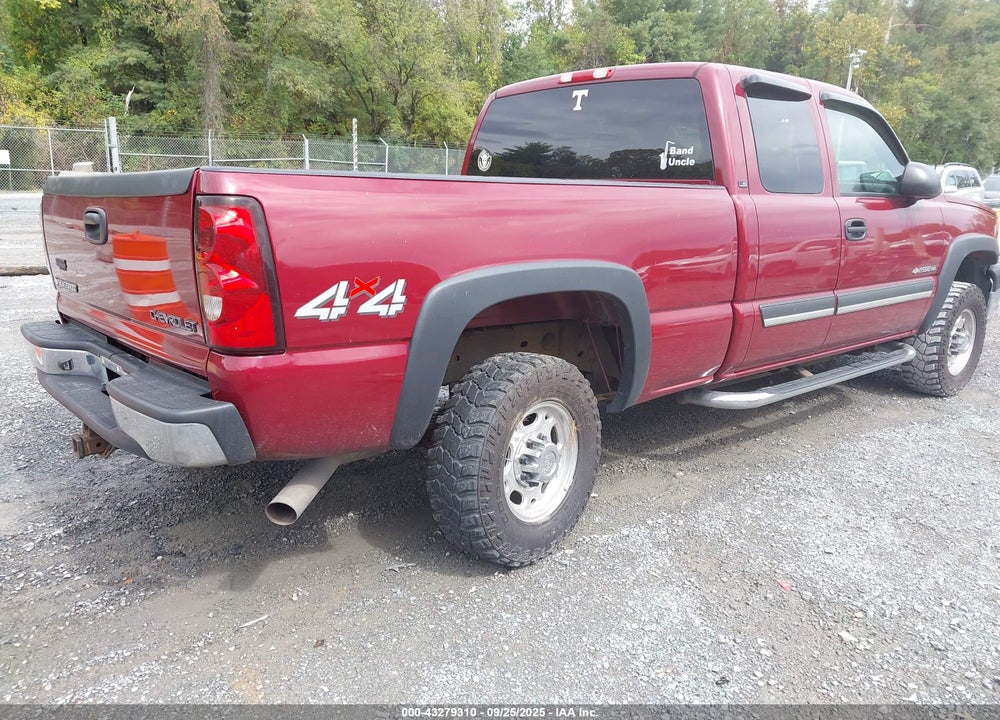 2005 CHEVROLET SILVERADO 2500HD LS VIN: 1GCHK29U05E145841