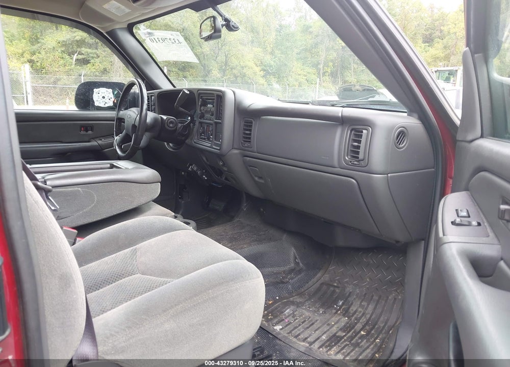 2005 CHEVROLET SILVERADO 2500HD LS VIN: 1GCHK29U05E145841
