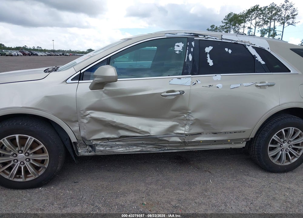 2017 CADILLAC XT5 VIN: 1GYKNBRS6HZ135818