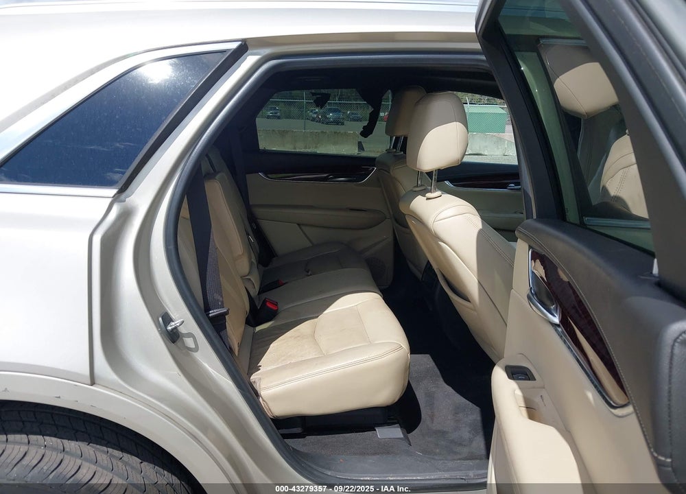 2017 CADILLAC XT5 VIN: 1GYKNBRS6HZ135818