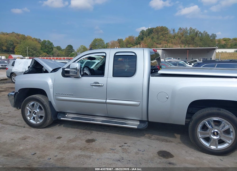 2013 CHEVROLET SILVERADO 1500 LT VIN: 1GCRKSE79DZ354362