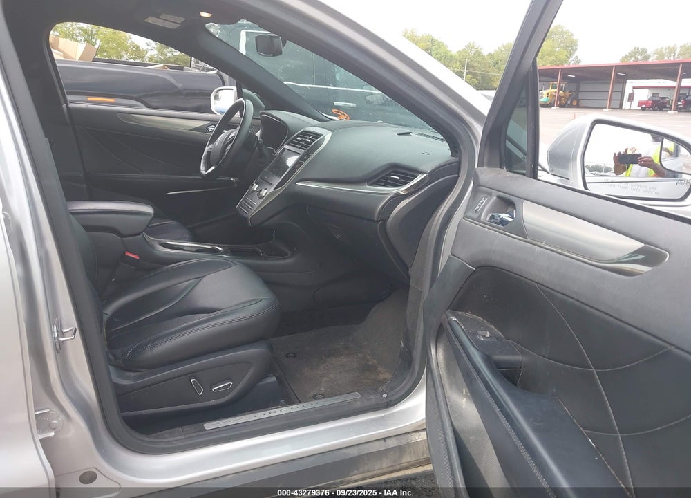 2017 LINCOLN MKC VIN: 5LMCJ1D93HUL15879