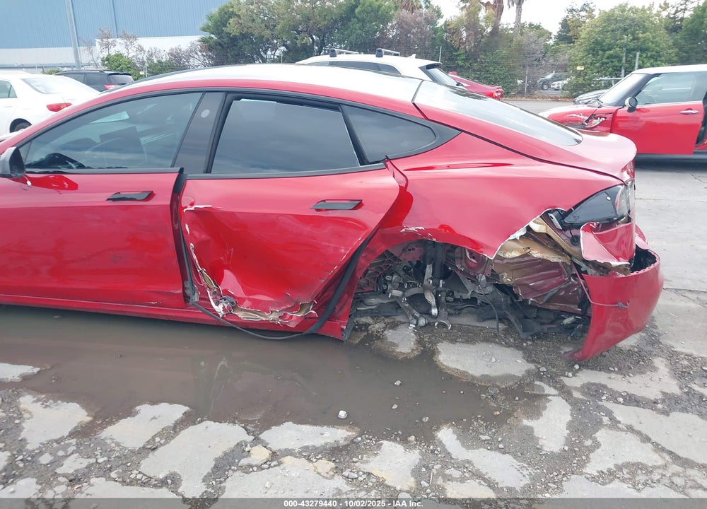 2022 TESLA MODEL S DUAL MOTOR ALL-WHEEL DRIVE VIN: 5YJSA1E50NF475575