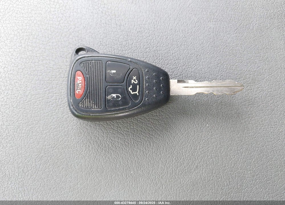 2005 JEEP GRAND CHEROKEE LAREDO VIN: 1J4GR48K75C649148