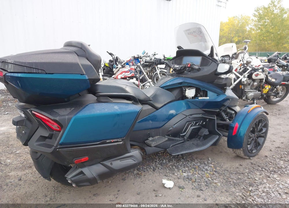 2024 CAN-AM SPYDER ROADSTER RT/RT LIMITED VIN: 2BXNBDD24RV002704