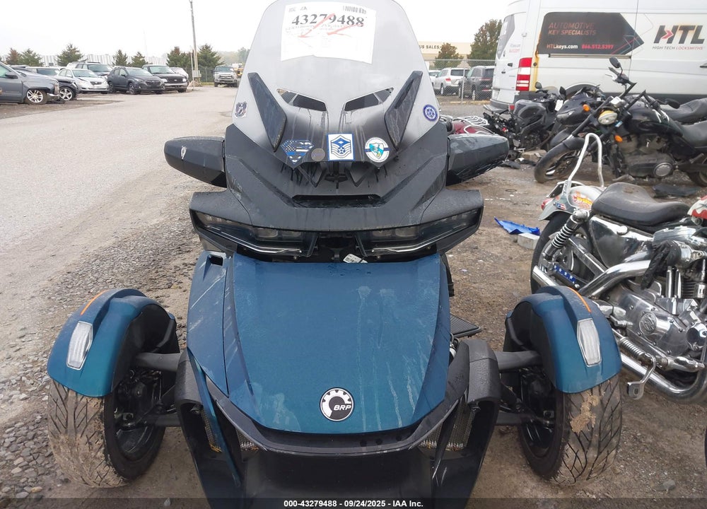 2024 CAN-AM SPYDER ROADSTER RT/RT LIMITED VIN: 2BXNBDD24RV002704