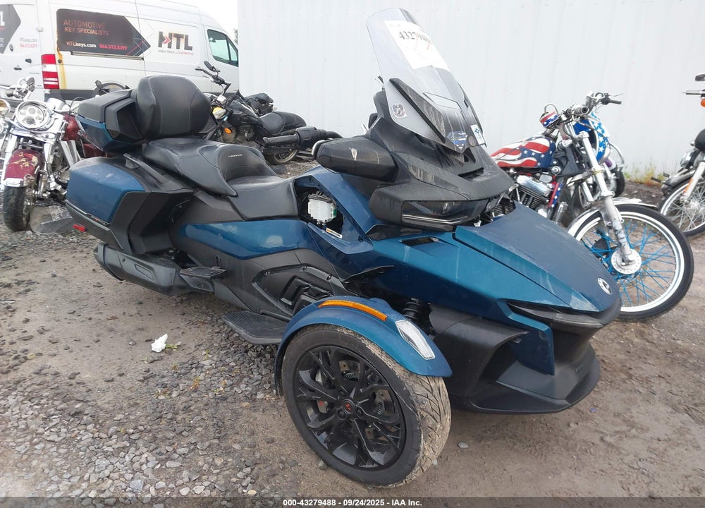 2024 CAN-AM SPYDER ROADSTER RT/RT LIMITED VIN: 2BXNBDD24RV002704