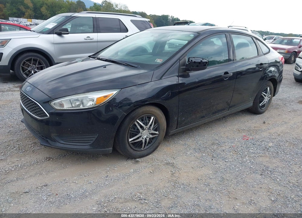 2016 FORD FOCUS VIN: 1FADP3E21GL402570