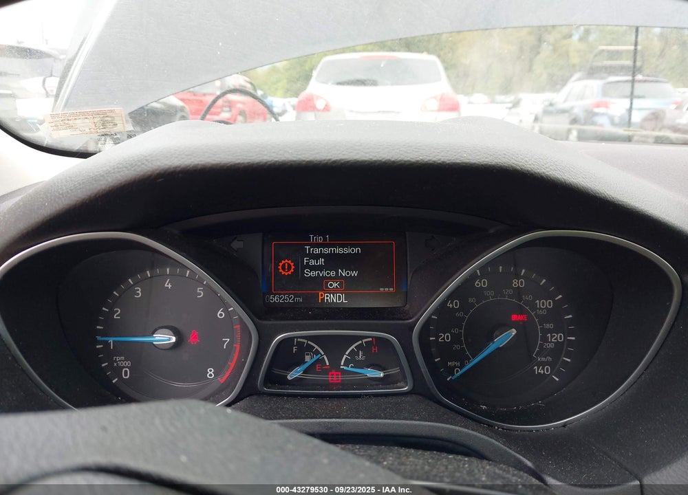 2016 FORD FOCUS VIN: 1FADP3E21GL402570