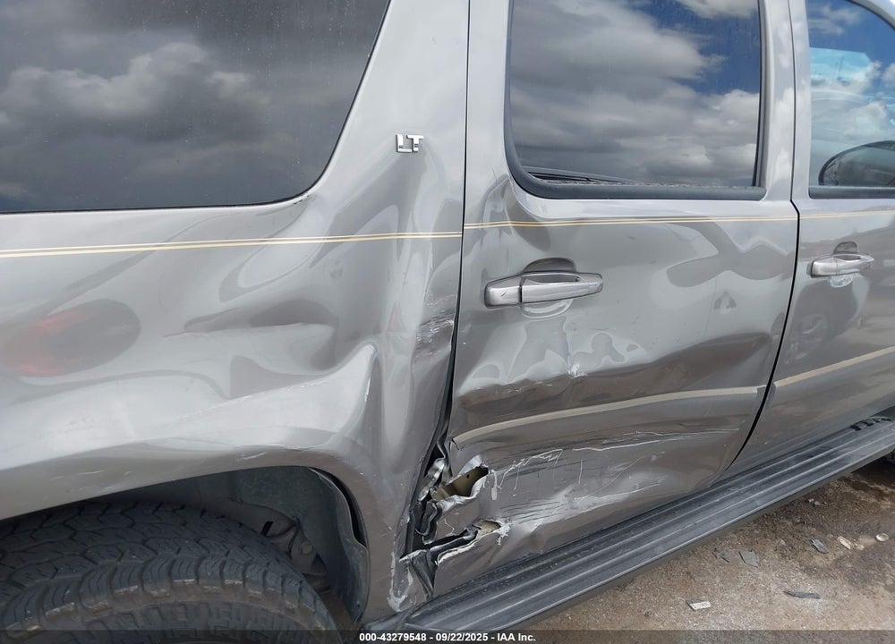 2008 CHEVROLET SUBURBAN 1500 LT VIN: 1GNFC16J88J220734