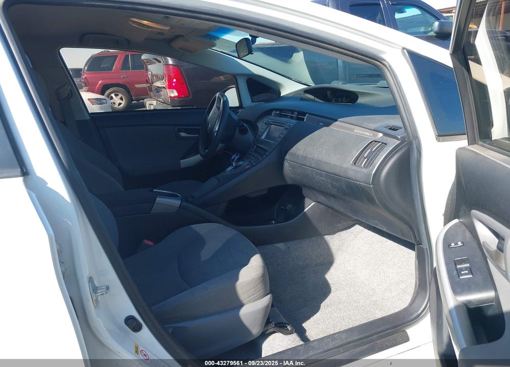 2015 TOYOTA PRIUS PLUG-IN VIN: JTDKN3DP0F3073394