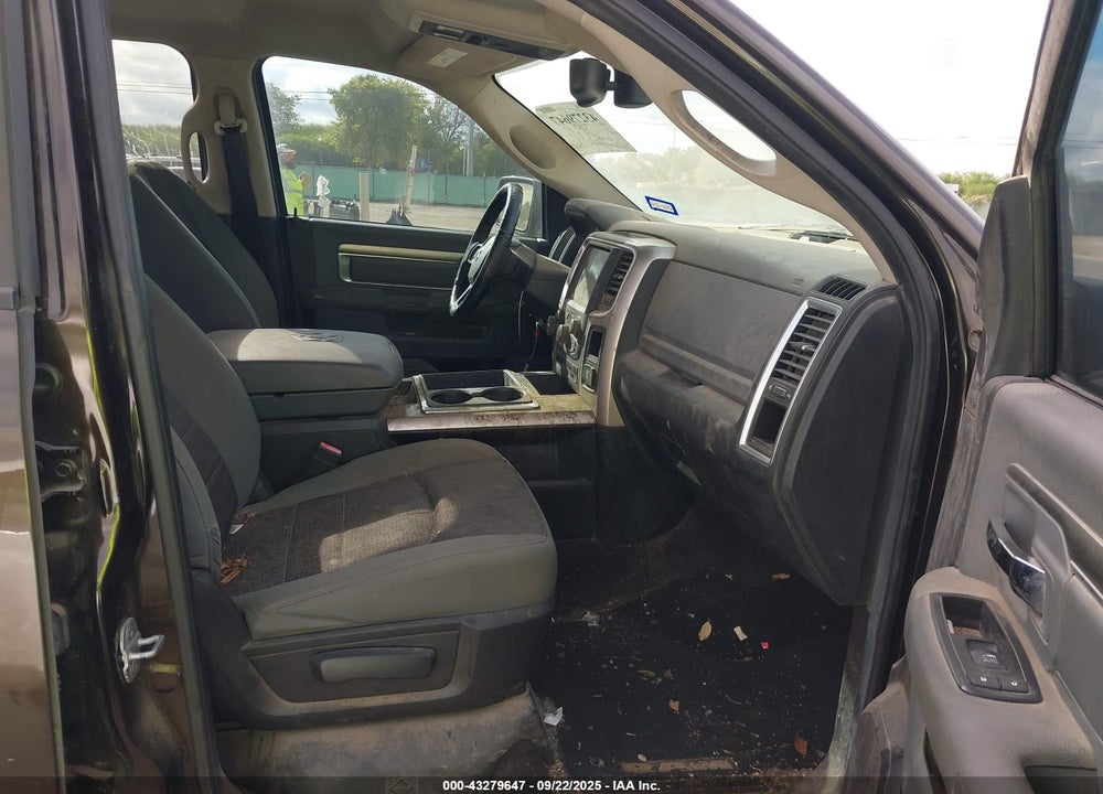 2013 RAM 1500 VIN: 1C6RR7LT4DS701136
