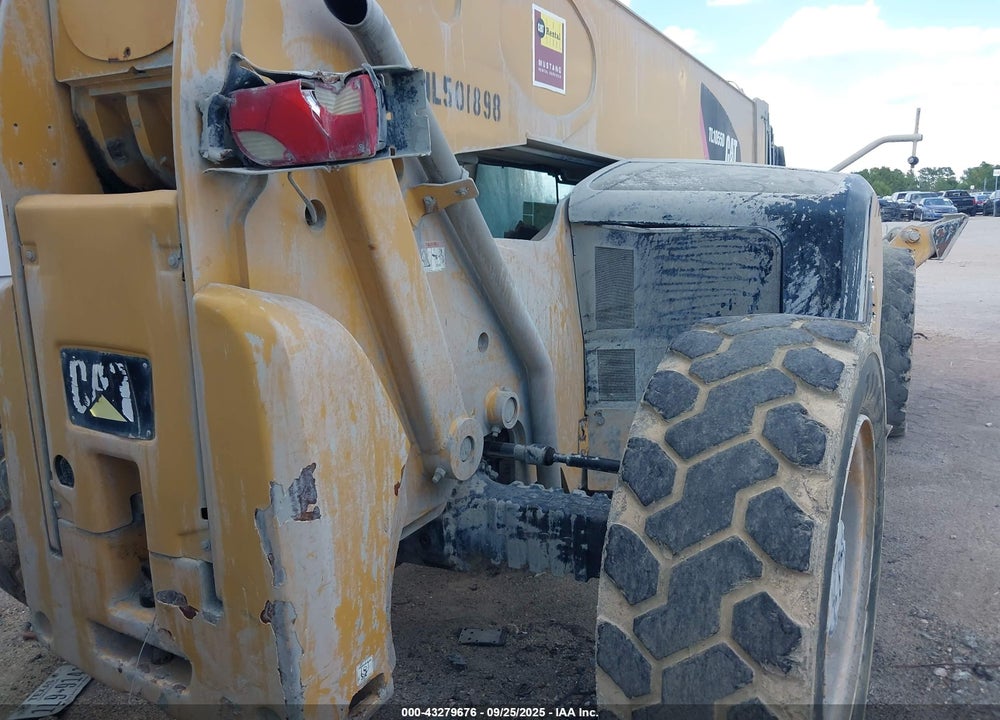 2019 CATERPILLAR TL1055 TELEHANDLER VIN: ML501898