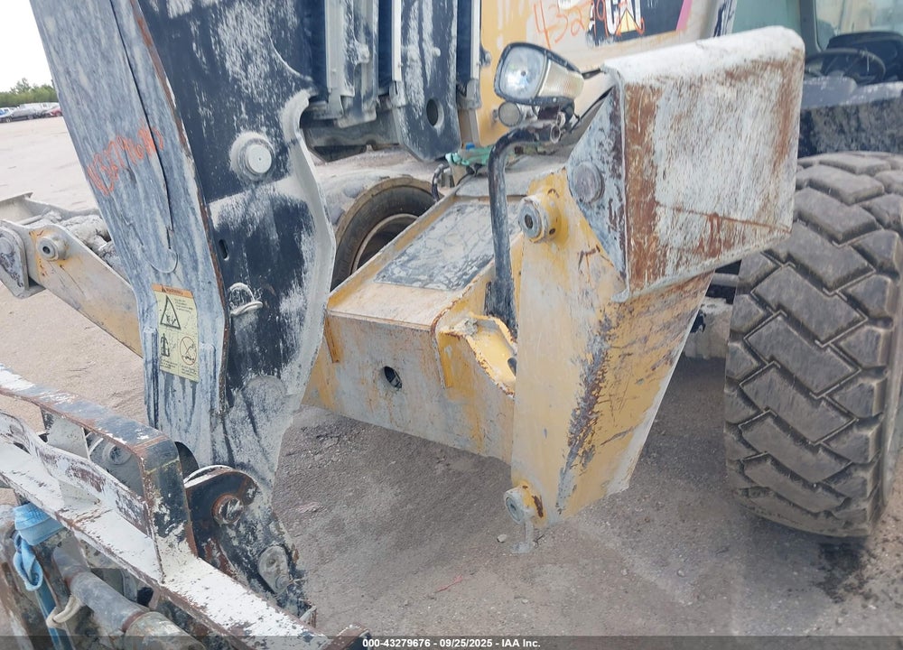 2019 CATERPILLAR TL1055 TELEHANDLER VIN: ML501898