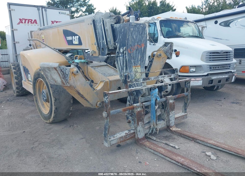 2019 CATERPILLAR TL1055 TELEHANDLER VIN: ML501898