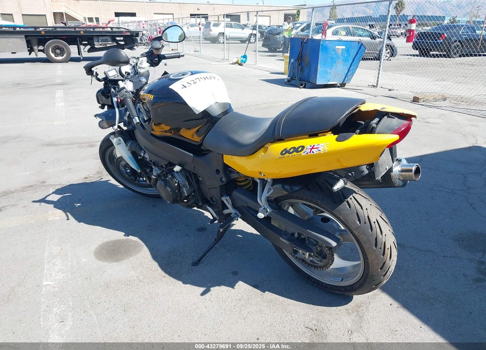 2000 TRIUMPH MOTORCYCLE TT600 VIN: SMT800GE6YJ106478