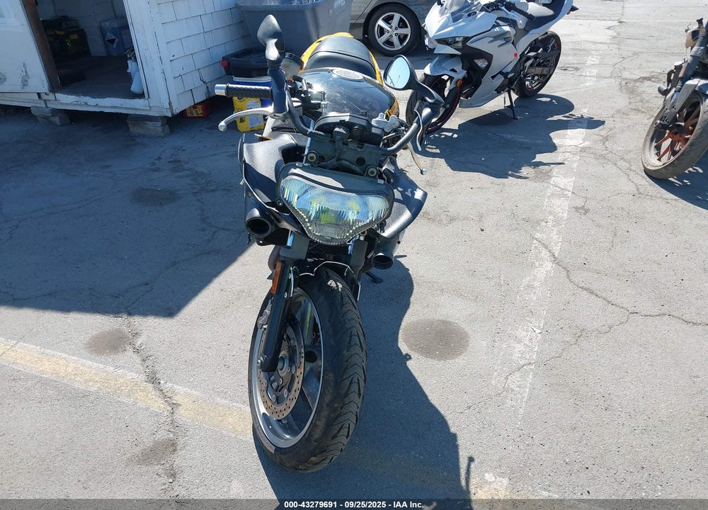 2000 TRIUMPH MOTORCYCLE TT600 VIN: SMT800GE6YJ106478