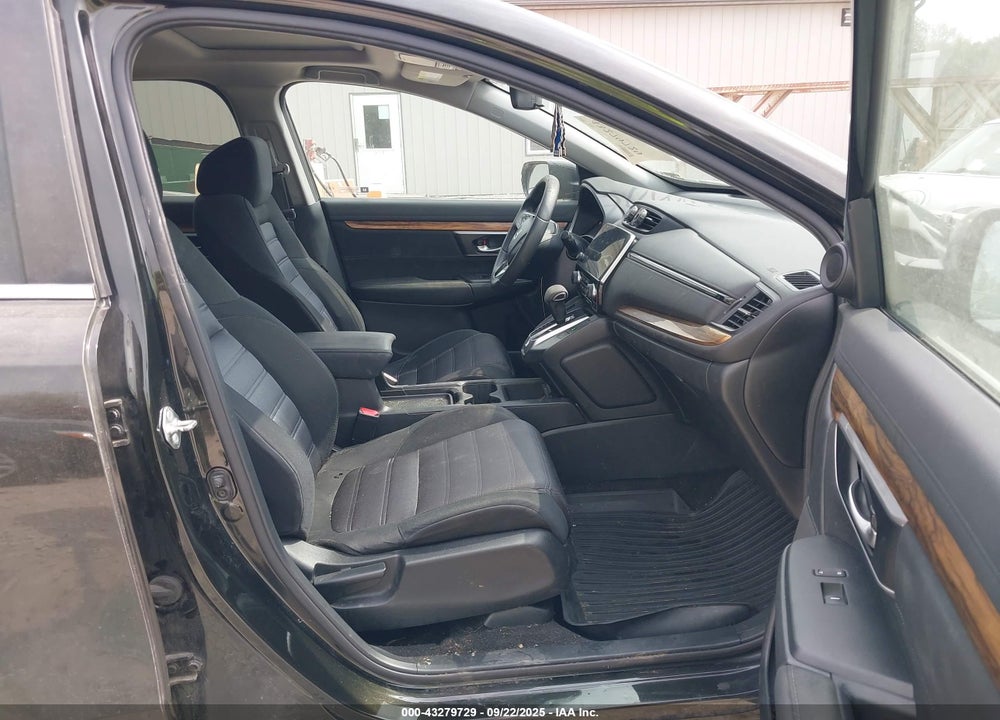 2018 HONDA CR-V VIN: 7FARW2H56JE016101