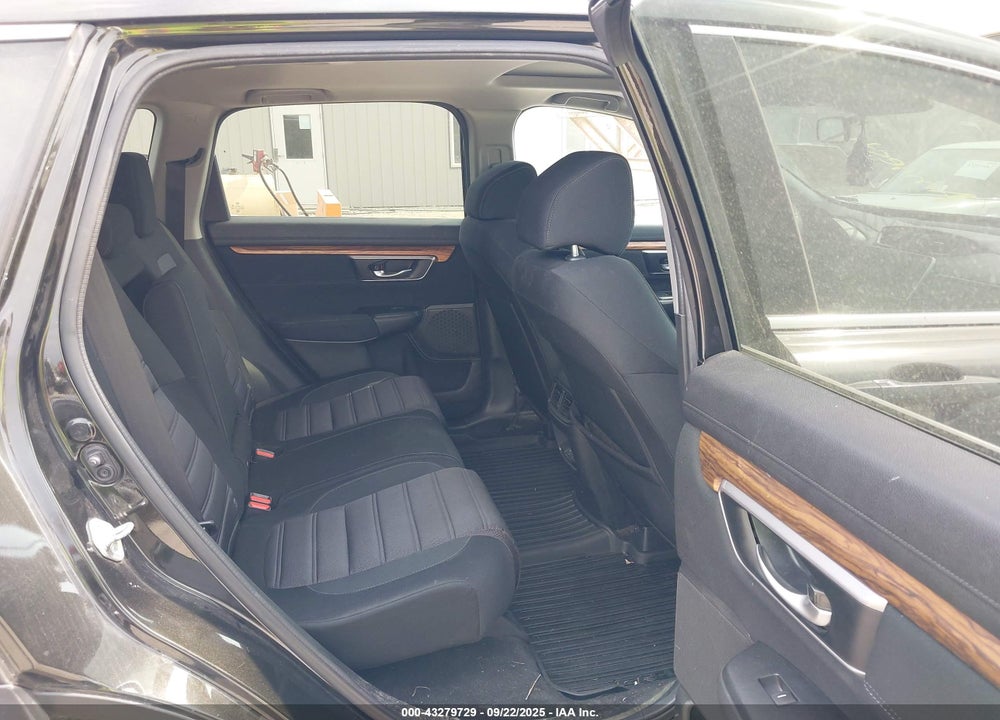2018 HONDA CR-V VIN: 7FARW2H56JE016101