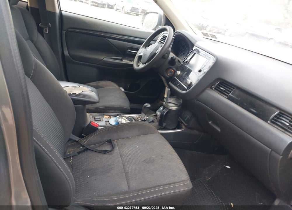 2020 MITSUBISHI OUTLANDER ES 2.4 VIN: JA4AD2A33LZ048521