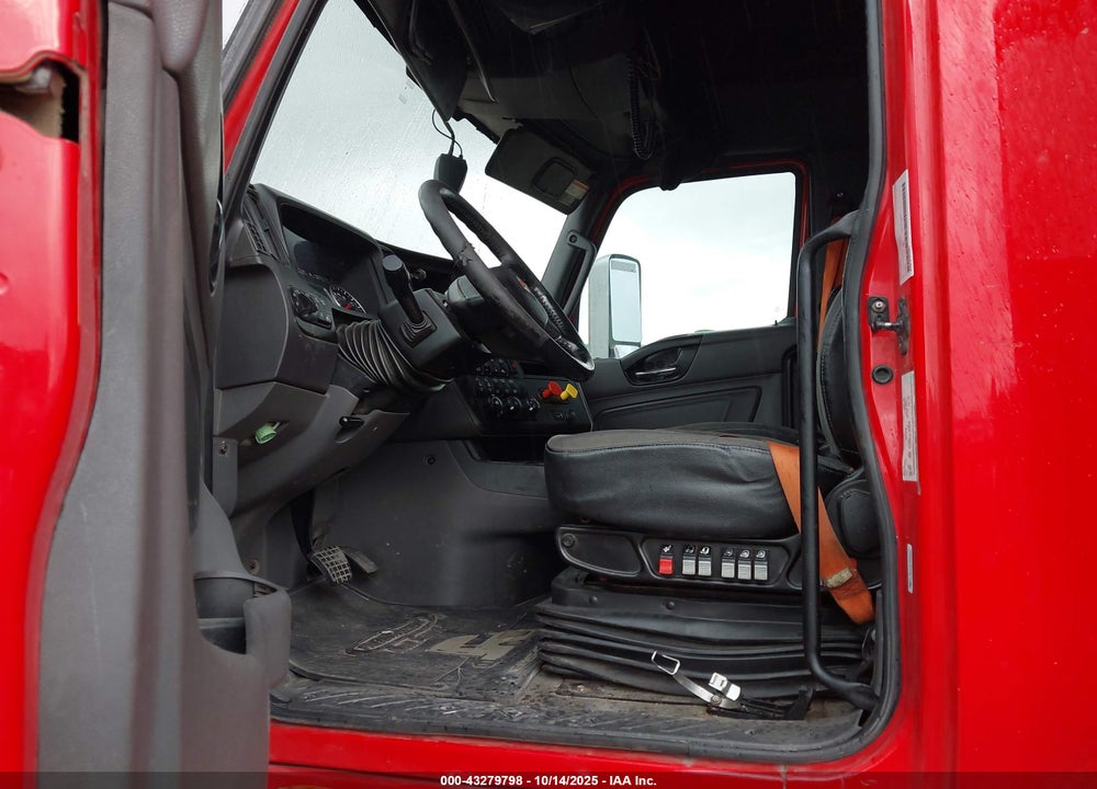 2018 INTERNATIONAL LT VIN: 3HSDZAPR0JN566550