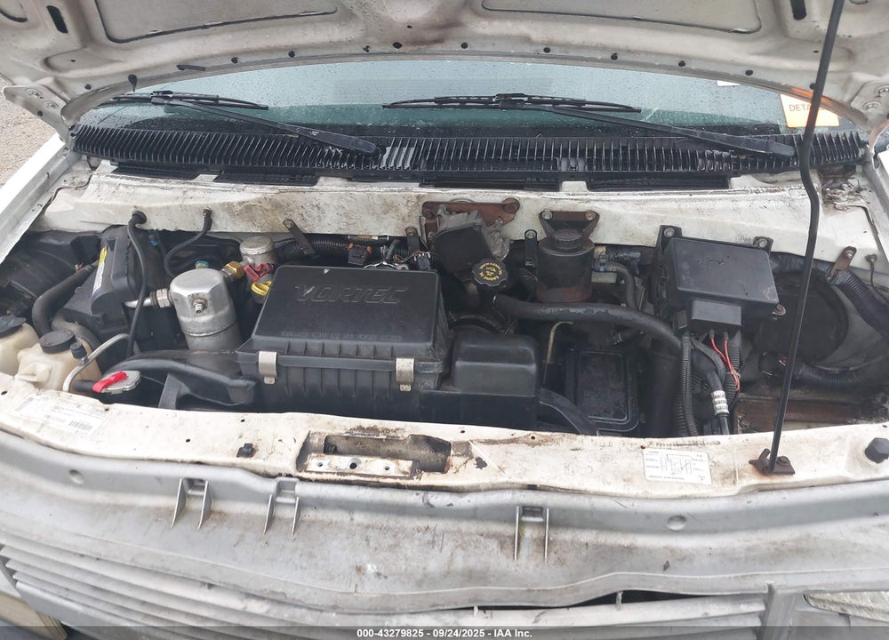 1998 CHEVROLET ASTRO VIN: 1GCDM19WXWB205907