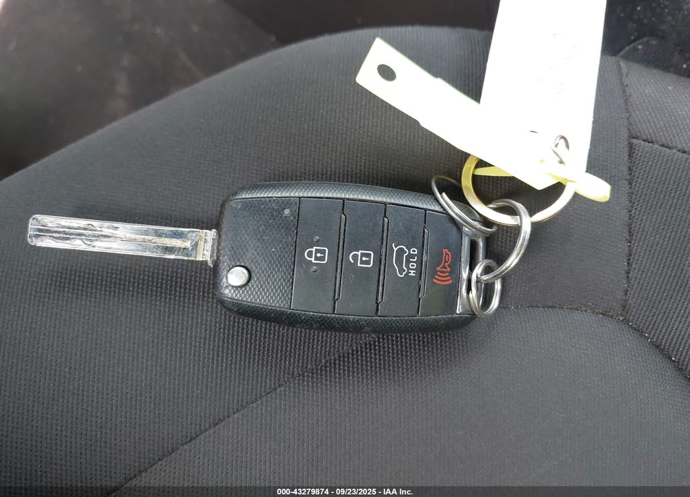 2017 KIA SOUL VIN: KNDJN2A21H7433377