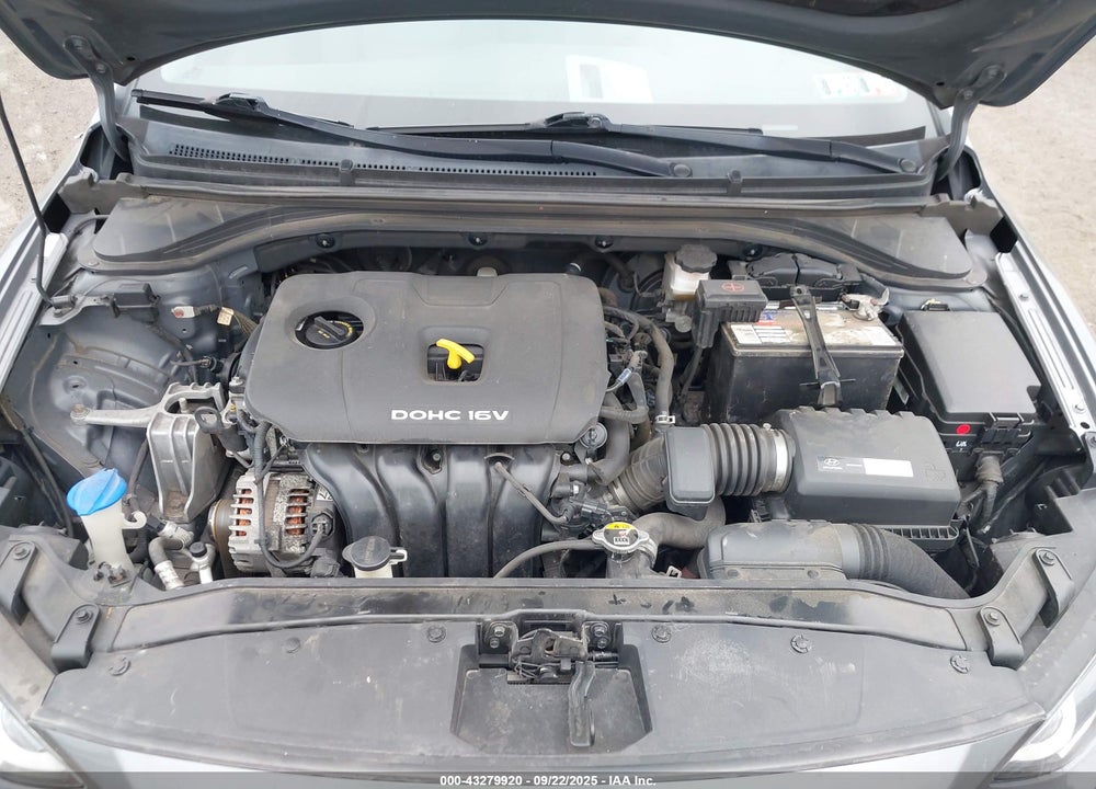 2017 HYUNDAI ELANTRA VIN: KMHD84LFXHU208243