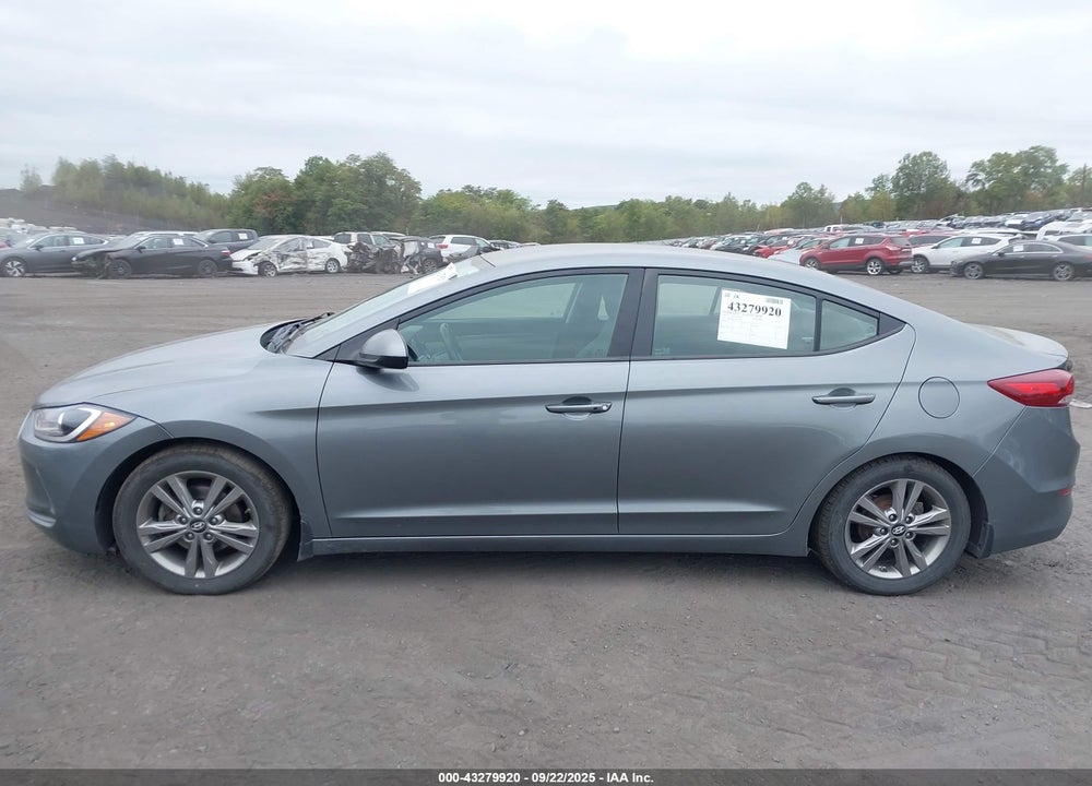 2017 HYUNDAI ELANTRA VIN: KMHD84LFXHU208243