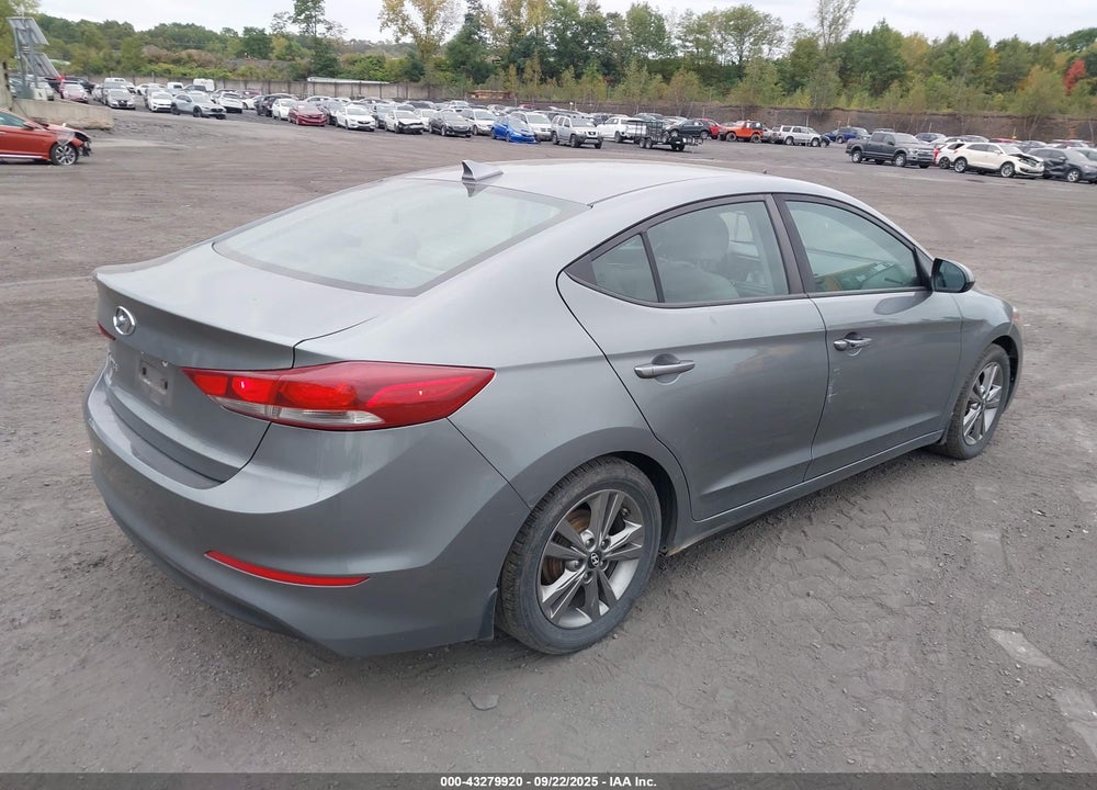 2017 HYUNDAI ELANTRA VIN: KMHD84LFXHU208243