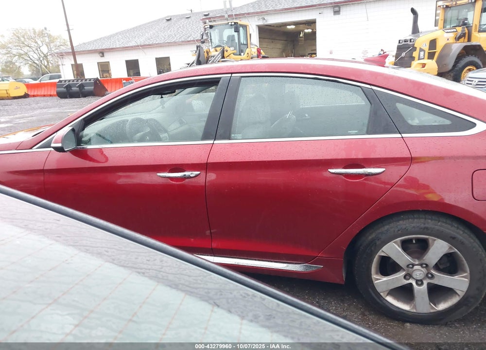 2015 HYUNDAI SONATA VIN: 5NPE34AF6FH173024