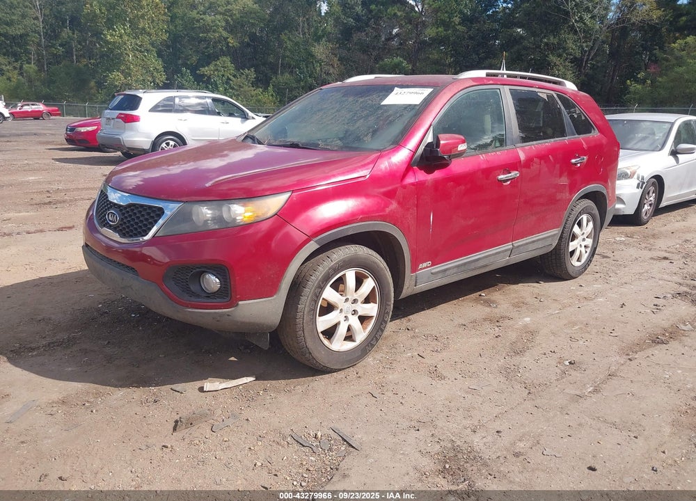 2011 KIA SORENTO VIN: 5XYKTCA13BG054205